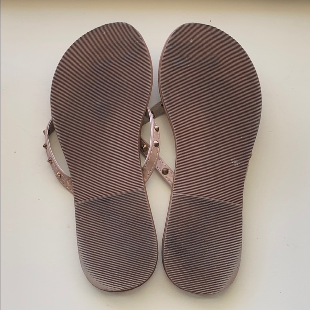 Assorted Sandal Bundle - Picture 4 of 7